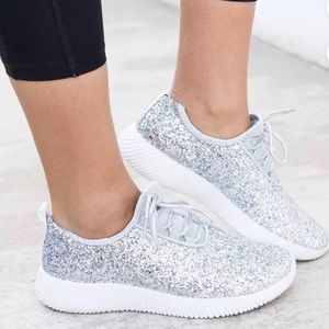 “JUSTCHICV” 🌸 Super Cute 💐 Sparkly sneakers